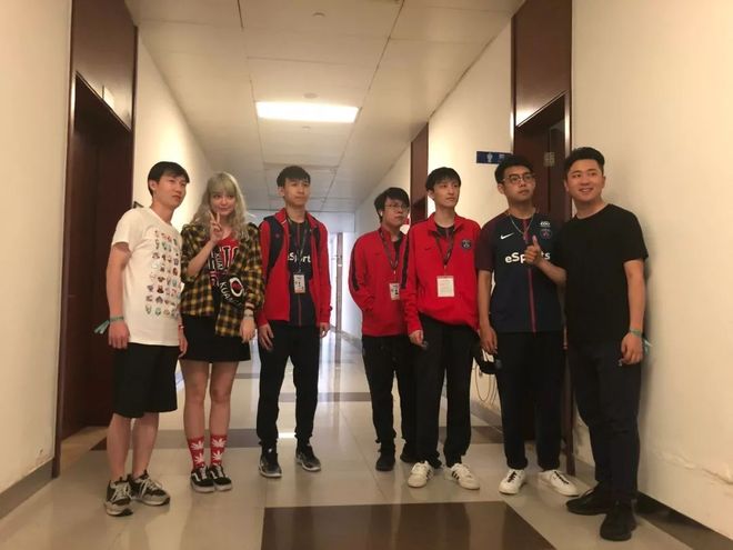 JDG赛后群访：当前版本控虫和控龙非常重要，尽量都能控